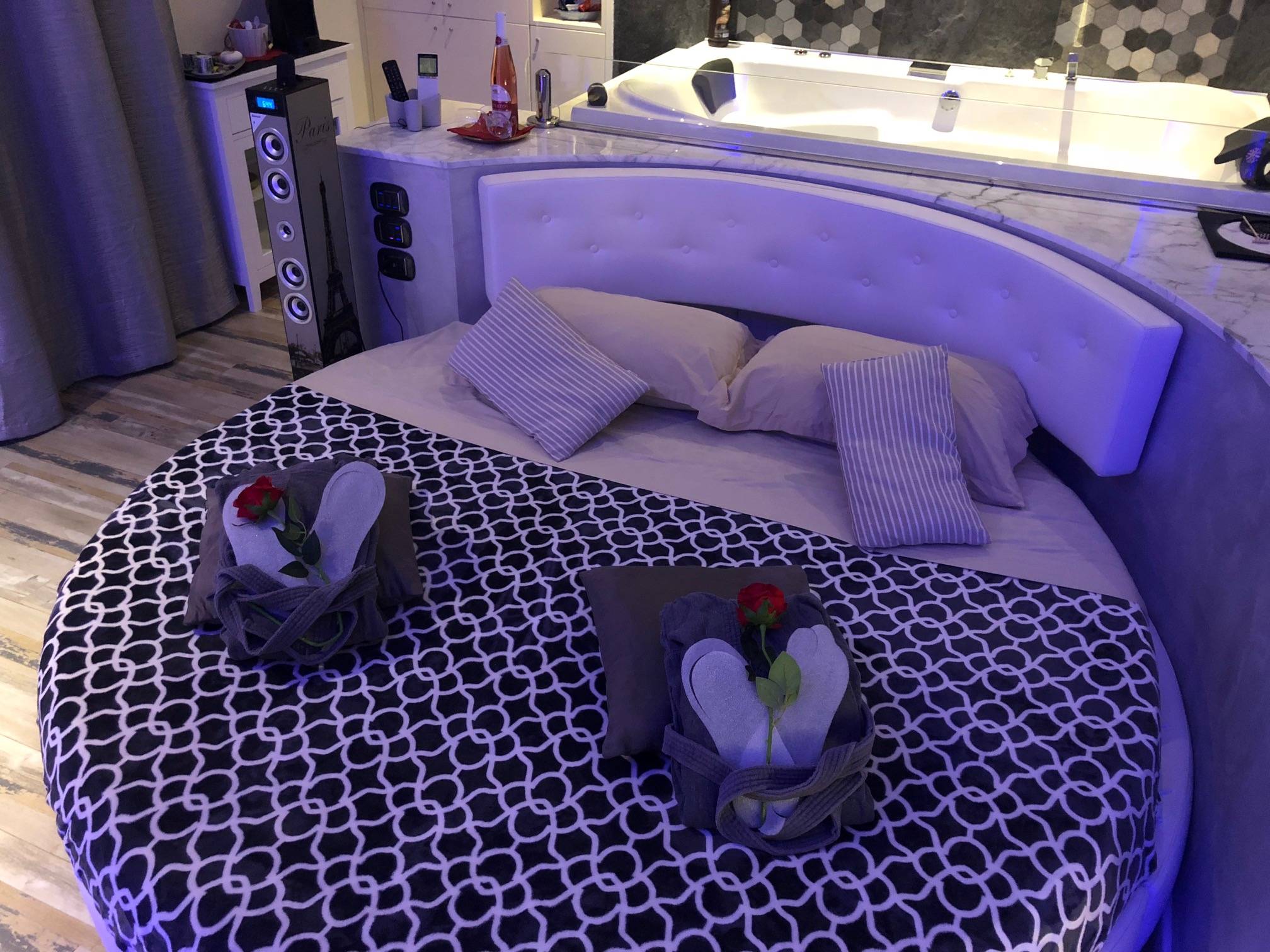 Weekend Romantico con Letto Rotondo