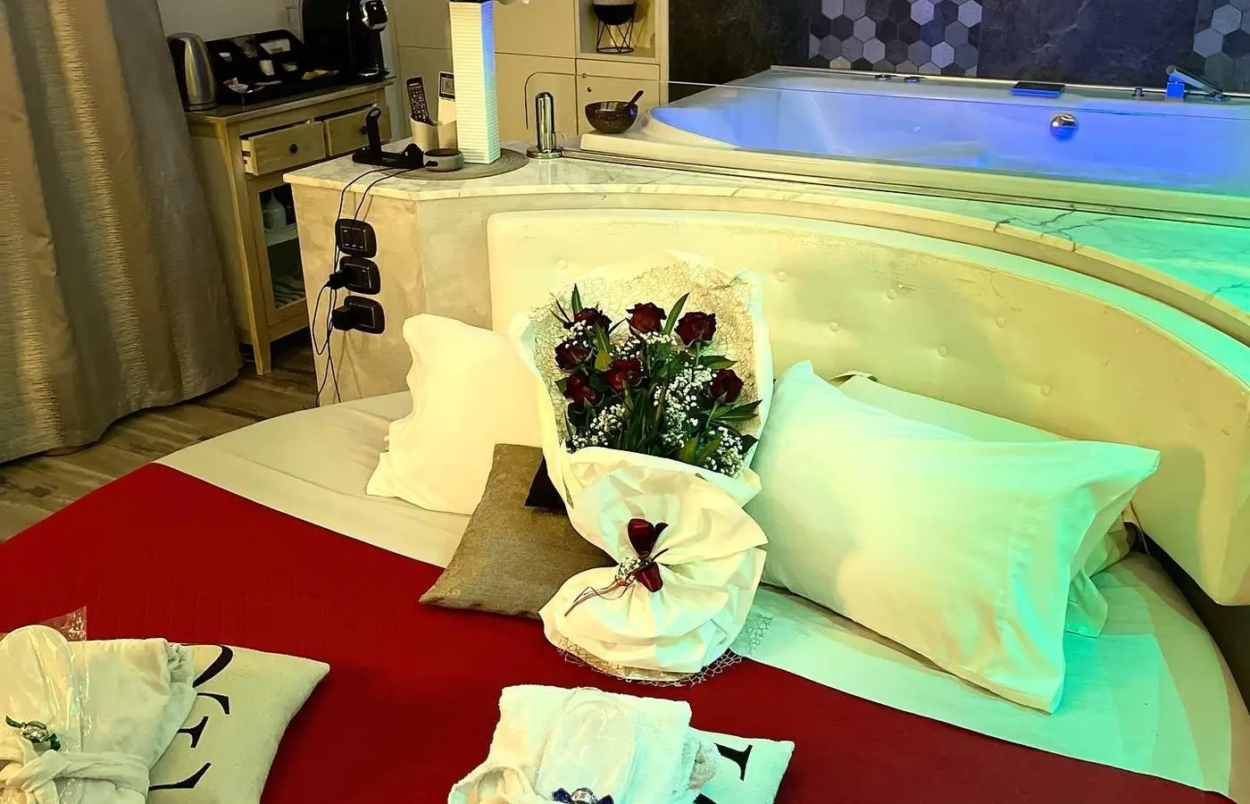 Spa Suite Assisi - Letto romantico