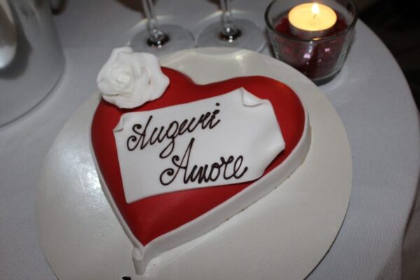 Torta di Compleanno in Luxury Suite Assisi
