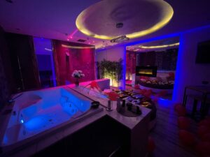 Luxury Superior Suite con camino, letto rotondo e vasca idromassaggio ad Assisi