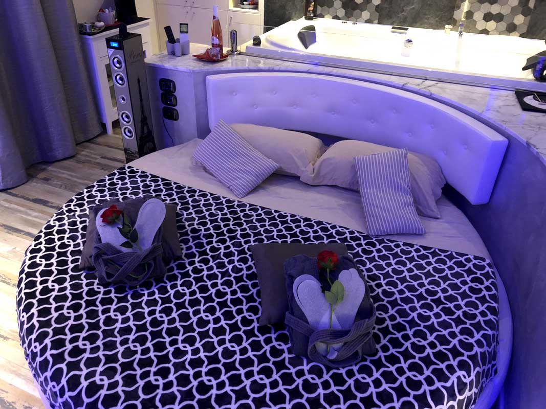 Kit SPA, ciabattine e accappatoi — SPA Suite Assisi Classic