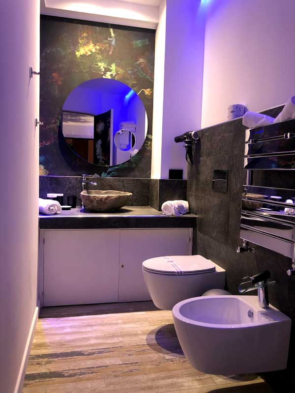 Terrazzino arredato per due — SPA Suite Assisi Superior