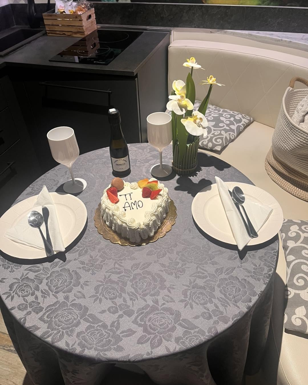 Torta Ti Amo — SPA Suite Assisi Superior